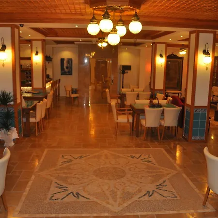 Ξενοδοχείο Tuncel Efe 4*
