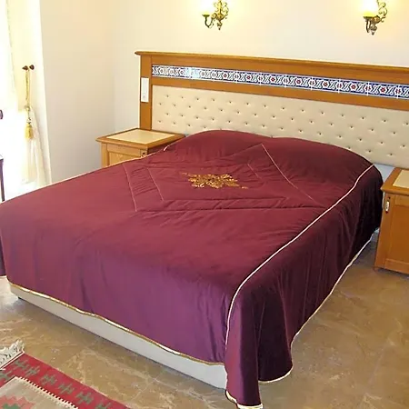 Tuncel Efe Otel 4*