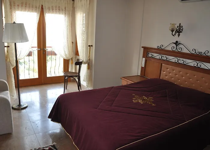 Szálloda Tuncel Efe 4*